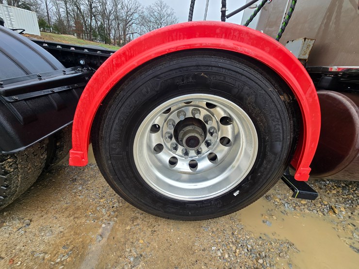 2017-western-star-5700xe-image-122