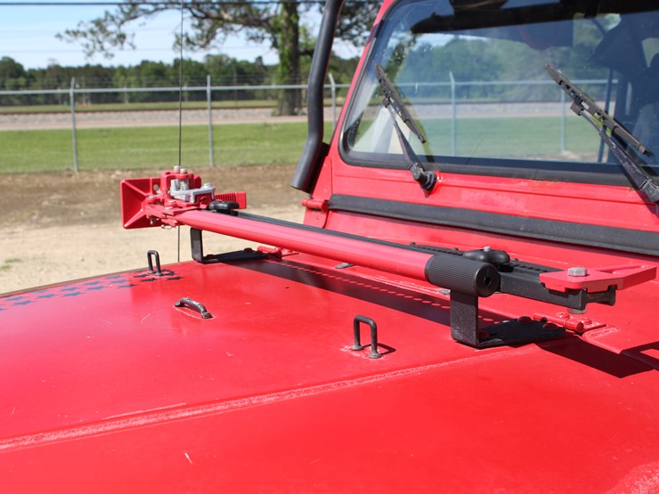 1993-jeep-wrangler-image-9