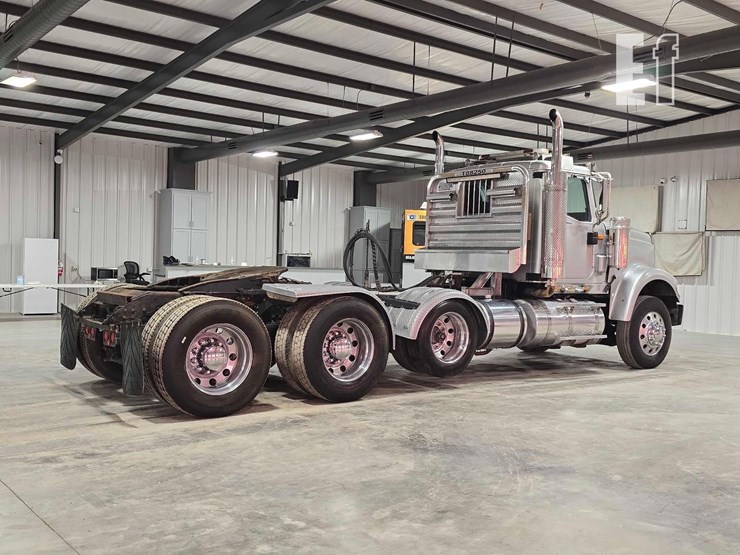 2004-international-paystar-5900-image-3