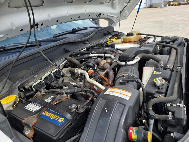 2013-ford-f550-image-19