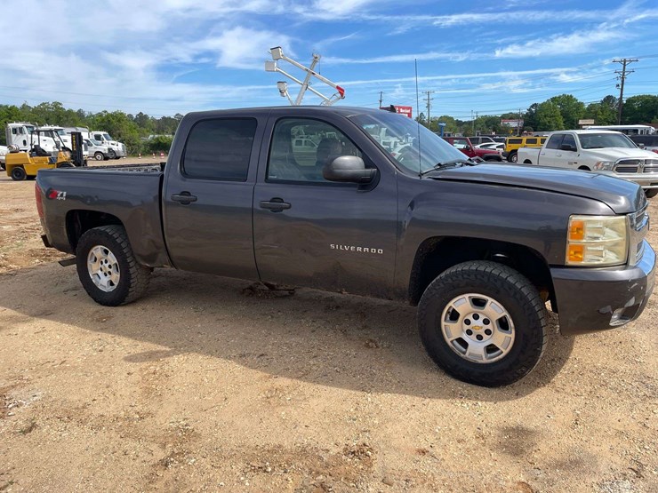 2011-chevrolet-silverado-1500-image-4
