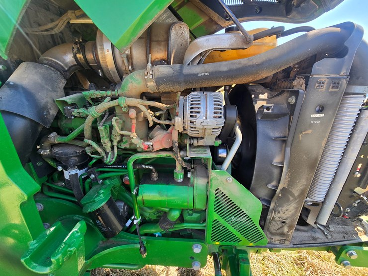 2019-john-deere-5100e-image-25