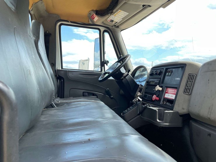 2008-international-durastar-4300-image-20