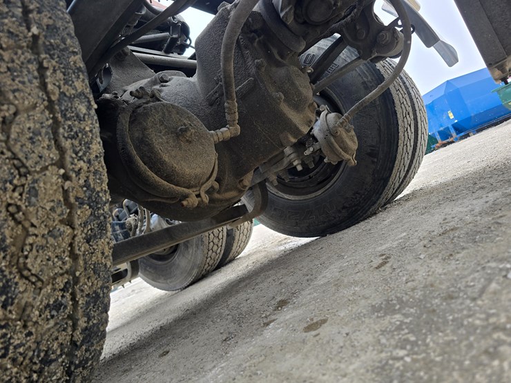 #22593-•-2016-mack-cxu613-pinnacle-sleeper-truck-image-70