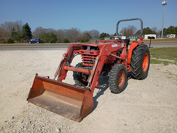 2001-kubota-l4300-image-1