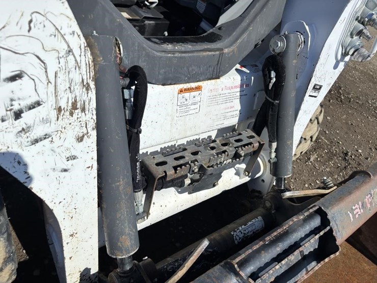 2020-bobcat-s550-image-12