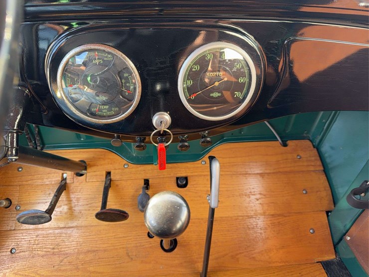 1934-international-c-1-canopy-express-image-16