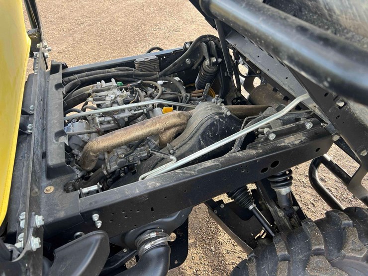 2015-john-deere-gator-image-9