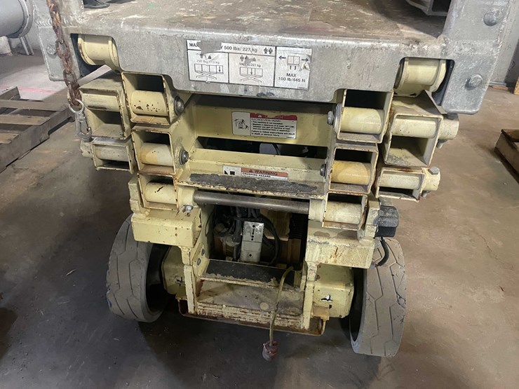 #1464-•-19'-scissor-lift-(e)-image-8