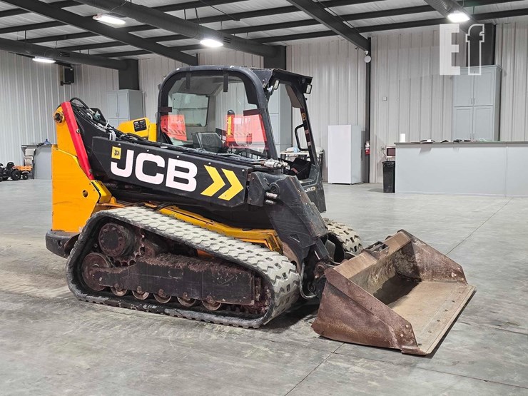 2020-jcb-3ts-8t-image-2