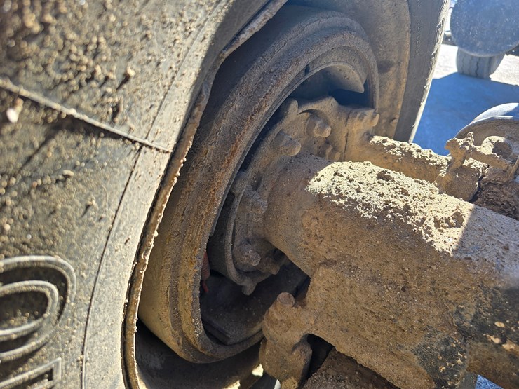 2001-mack-rd688s-image-85