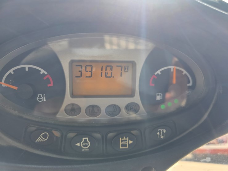 2020-bobcat-t770-image-55