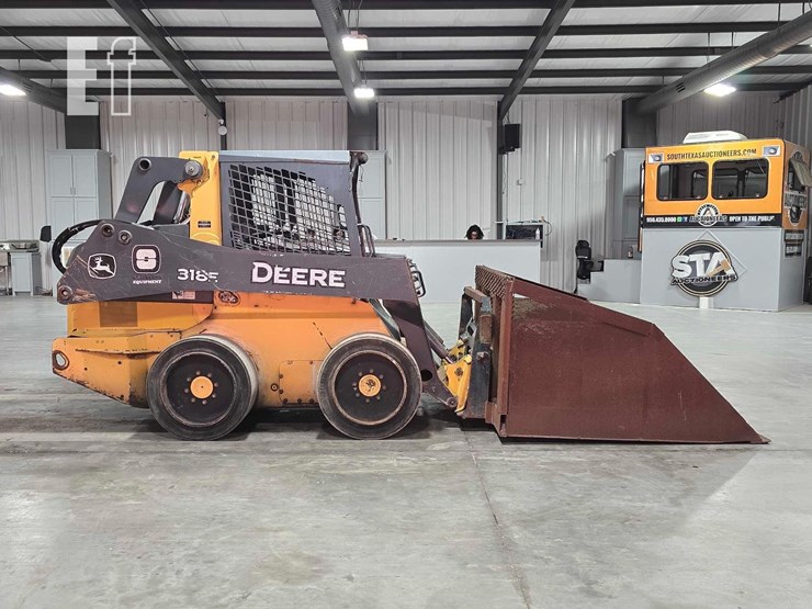 2015-deere-318e-image-6