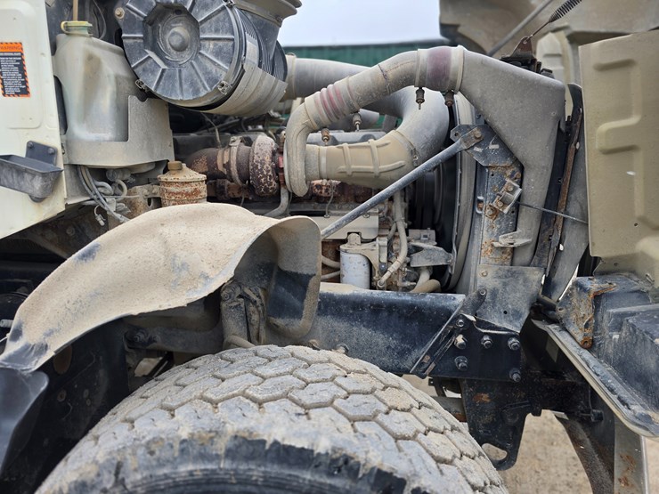 #22590-•-2007-mack-cv713-granite-roll-off-truck-image-29