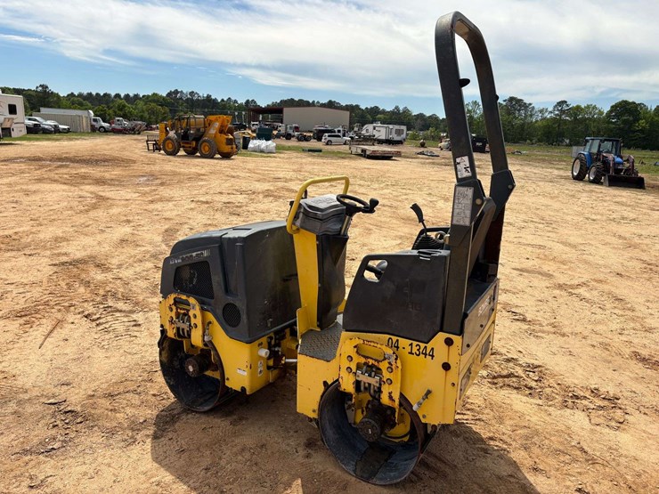 2013-bomag-bw900-50-image-2
