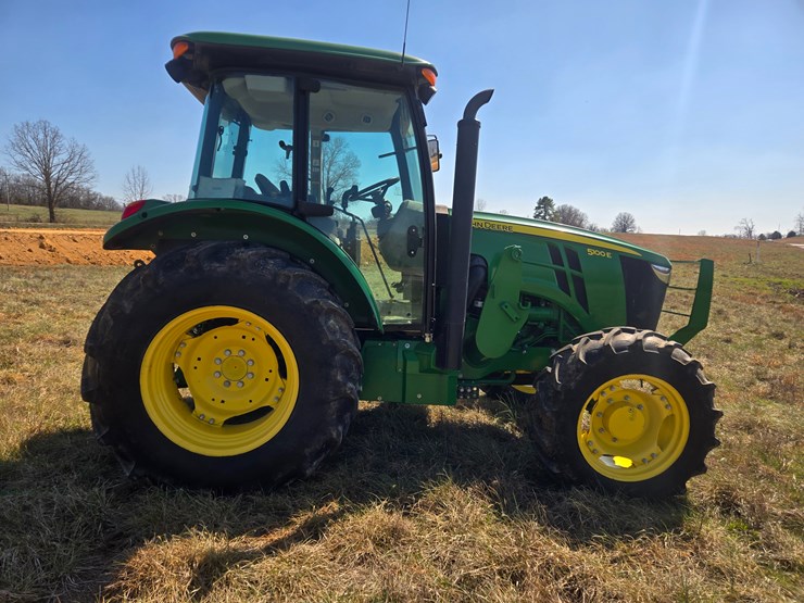 2019-john-deere-5100e-image-15