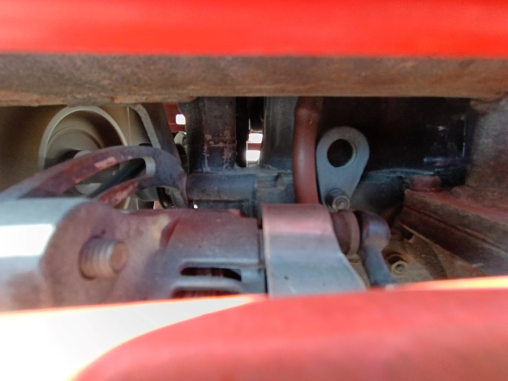 2001-kubota-l4300-image-18