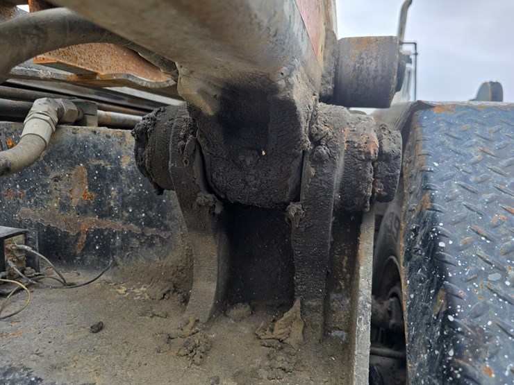 #22591-•-2007-mack-cv713-granite-roll-off-truck-image-84