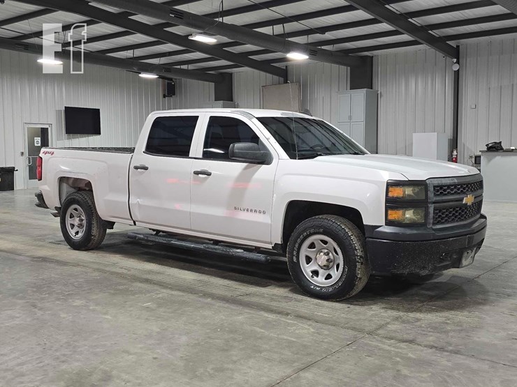 2015-chevrolet-silverado-1500-image-2