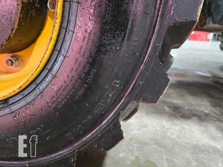 2008-jcb-930-image-26