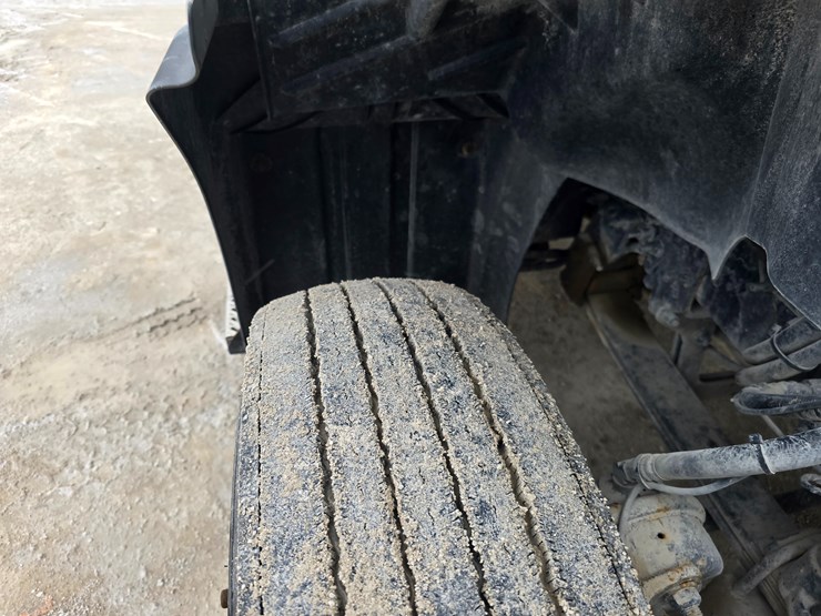 #22593-•-2016-mack-cxu613-pinnacle-sleeper-truck-image-28