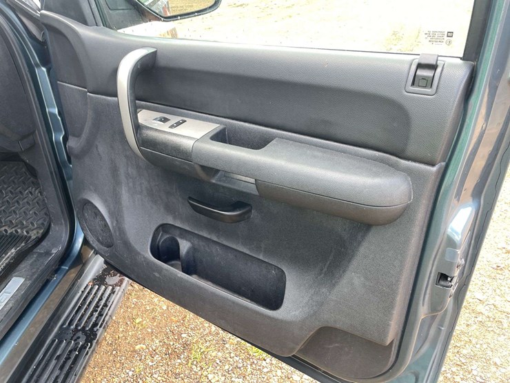 2009-chevrolet-silverado-1500-image-17