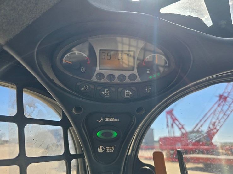 2020-bobcat-t770-image-54