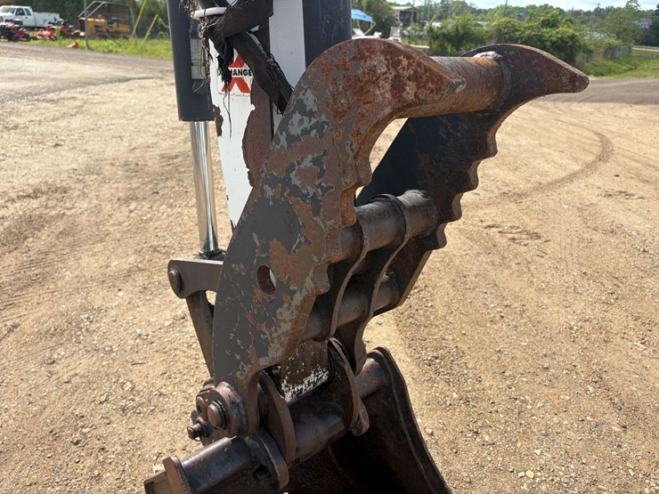 2007-bobcat-335-image-12