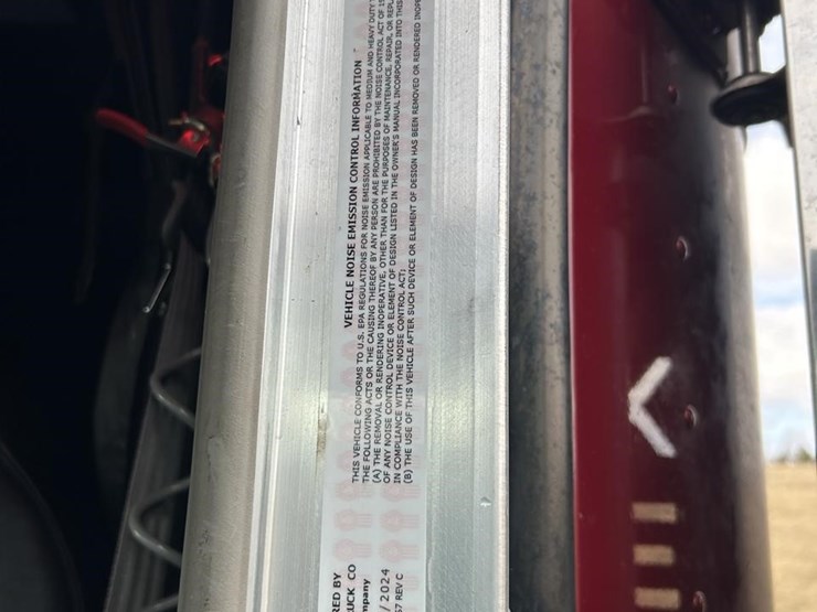 2025-kenworth-w900-image-57