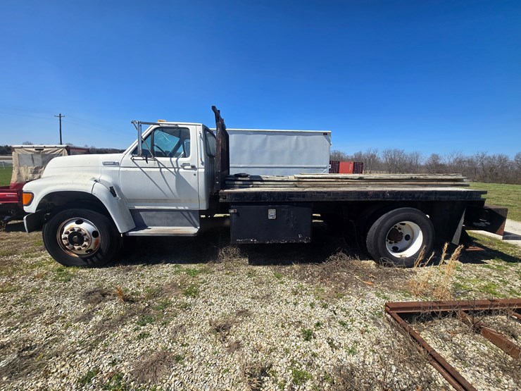 1997-ford-f700-image-5