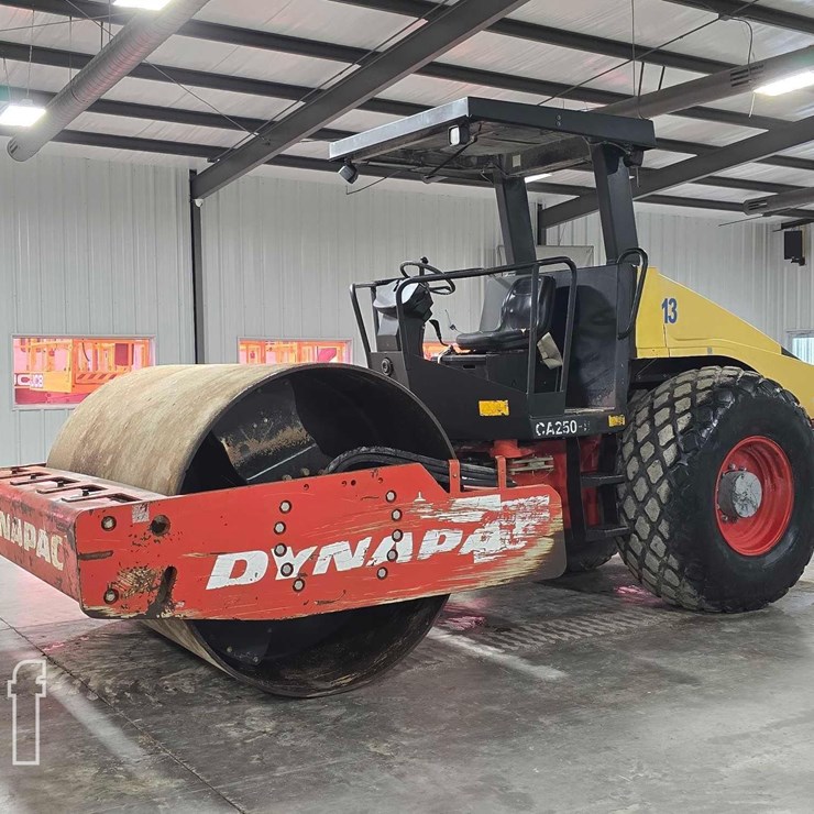 2011 DYNAPAC CA250D II