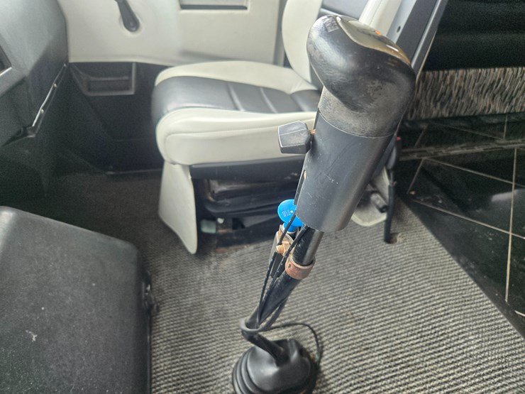 1990-international-4900-image-128