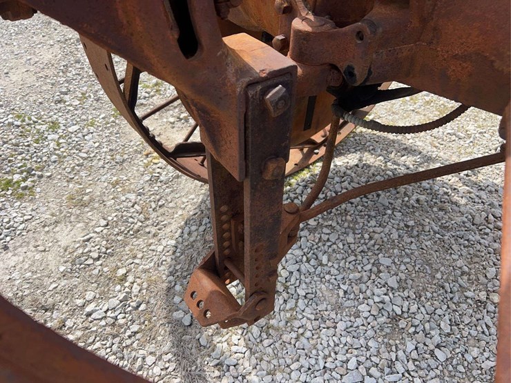 moline-universal-image-20