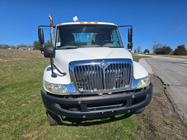 2008-international-durastar-4300-image-22