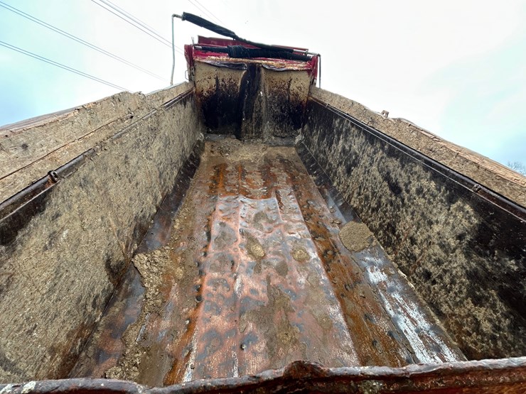 2001-mack-rd688s-image-35