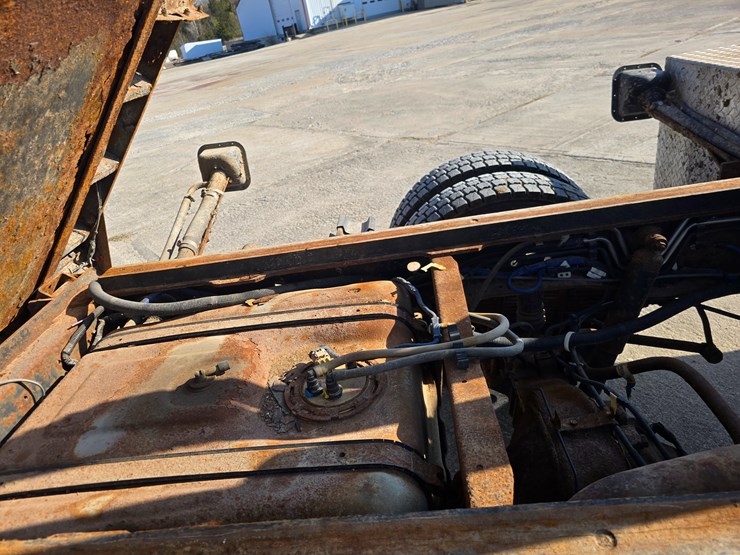 2016-ford-f550-image-58