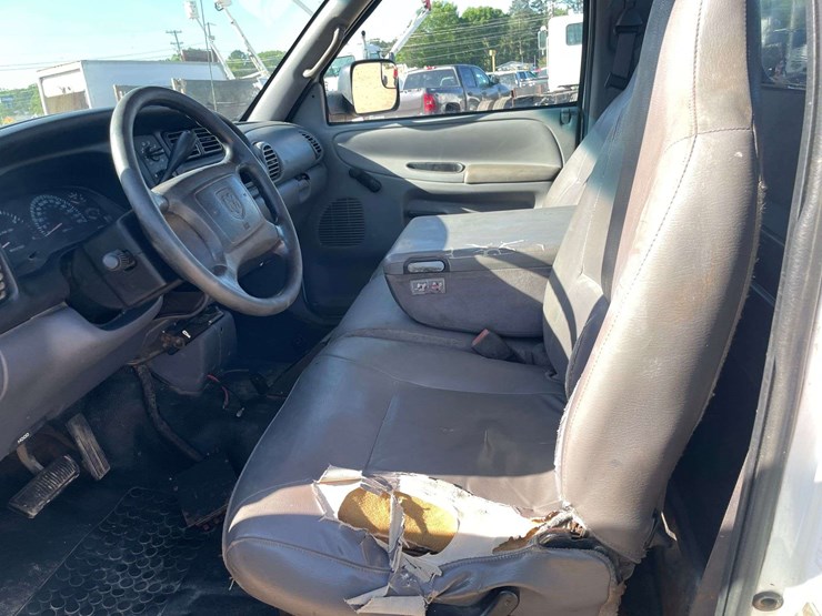 2001-dodge-ram-3500-image-10