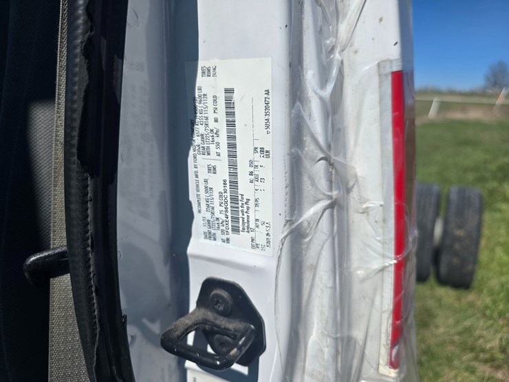 2016-ford-e450-image-28