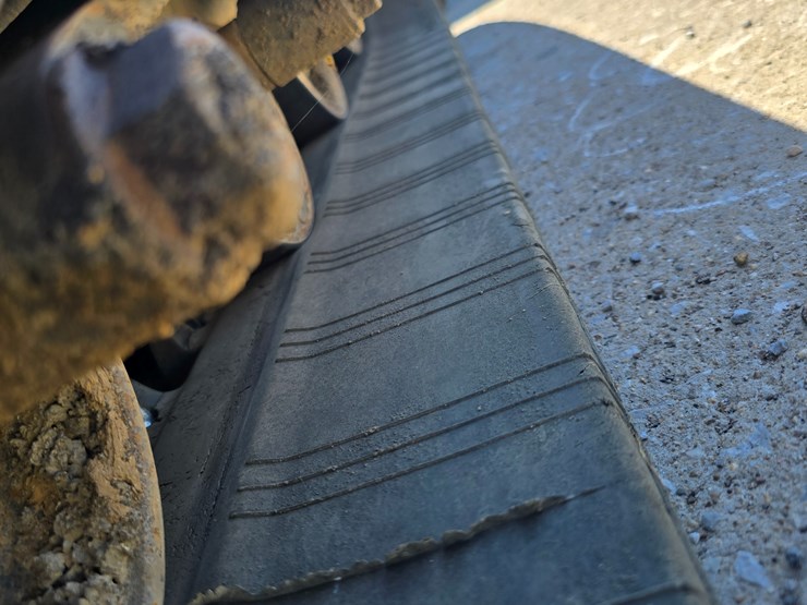 2020-bobcat-t770-image-31