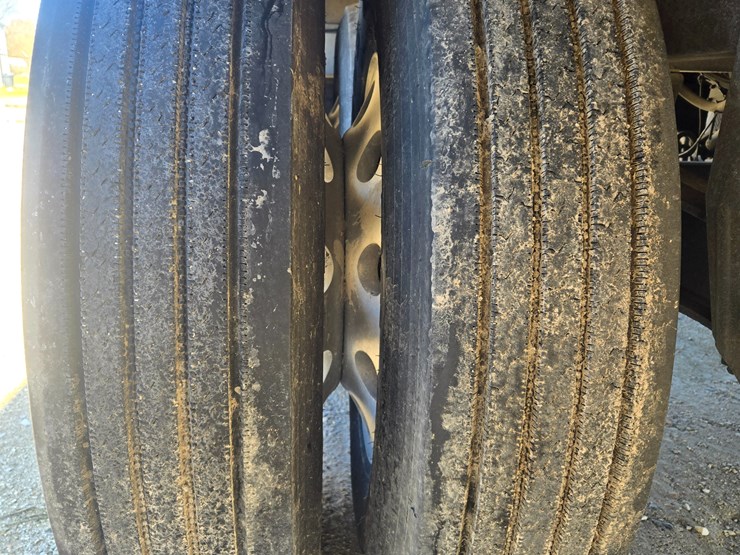 2010-timpte-hopper-bottom-image-29