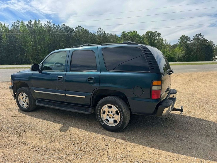 2005-chevrolet-tahoe-image-4