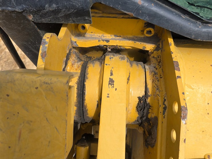 2005-caterpillar-953c-image-108