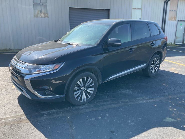 2019-mitsubishi-outlander-image-1