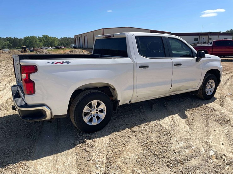 2019-chevrolet-silverado-1500-image-3
