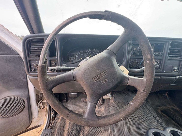 2001-gmc-sierra-2500-image-15