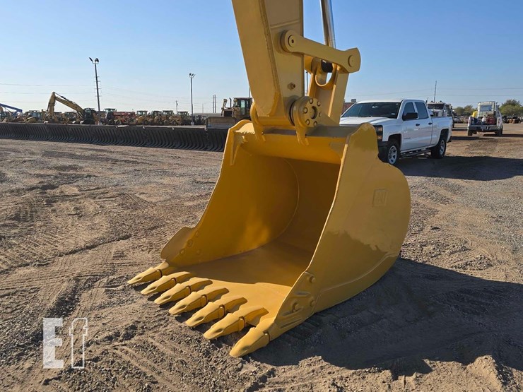 2017-caterpillar-326fl-image-9