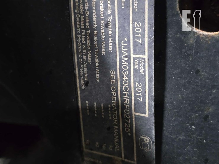 2017-case-ih-magnum-340-image-37