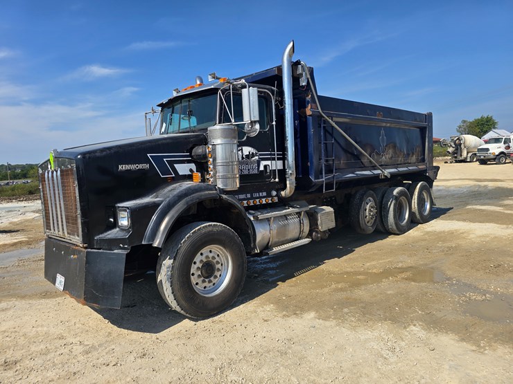 #21305-•-2003-kenworth-dump-truck-image-3