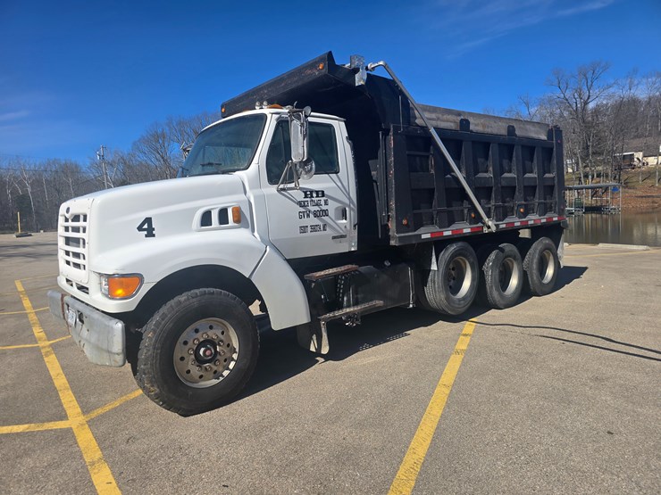 2001-sterling-l9500-image-4