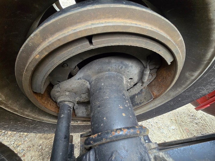 2017-western-star-5700xe-image-100